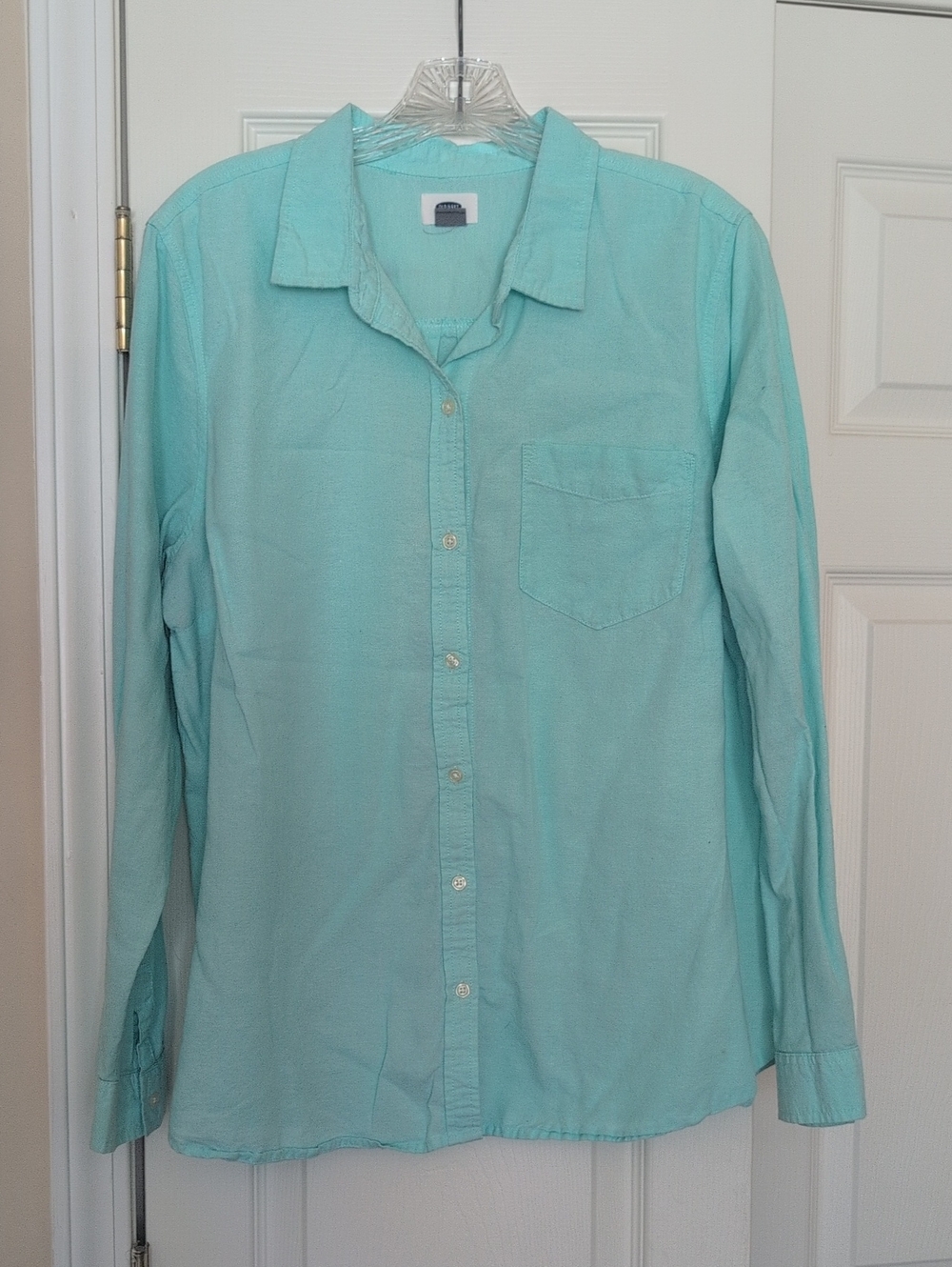 Old Navy Long-Sleeve Button-Down Shirt in Aqua